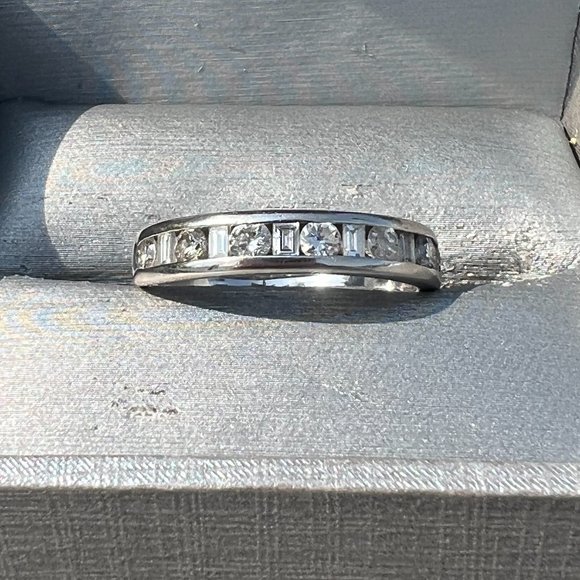 Gorgeous Men's White Gold Diamond Ring - $3,500 Appraisal - Picture 3 of 4